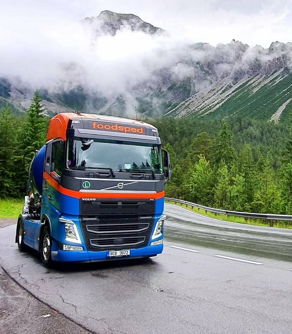 Liquid food transportation / food tankers from Foodsped Liquid food transportation / food tankers from Foodsped