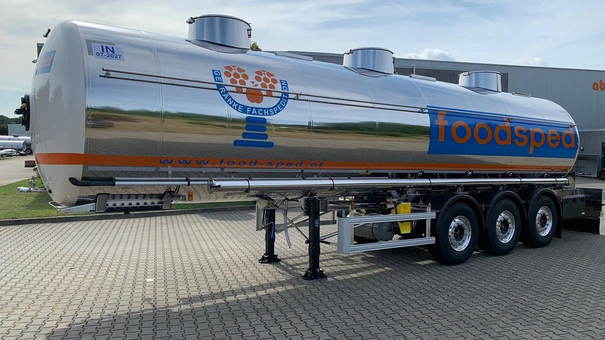 Transport flüssige Lebensmittel / Tankwagen von Foodsped